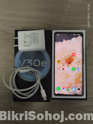 Vivo V30e ( 8/127 )